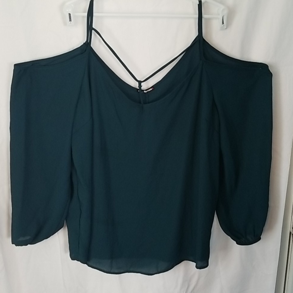 3/25$ Off shoulder blouse